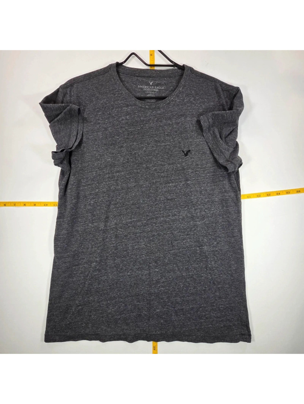 American Eagle Outfitters crewneck t-shirt Medium